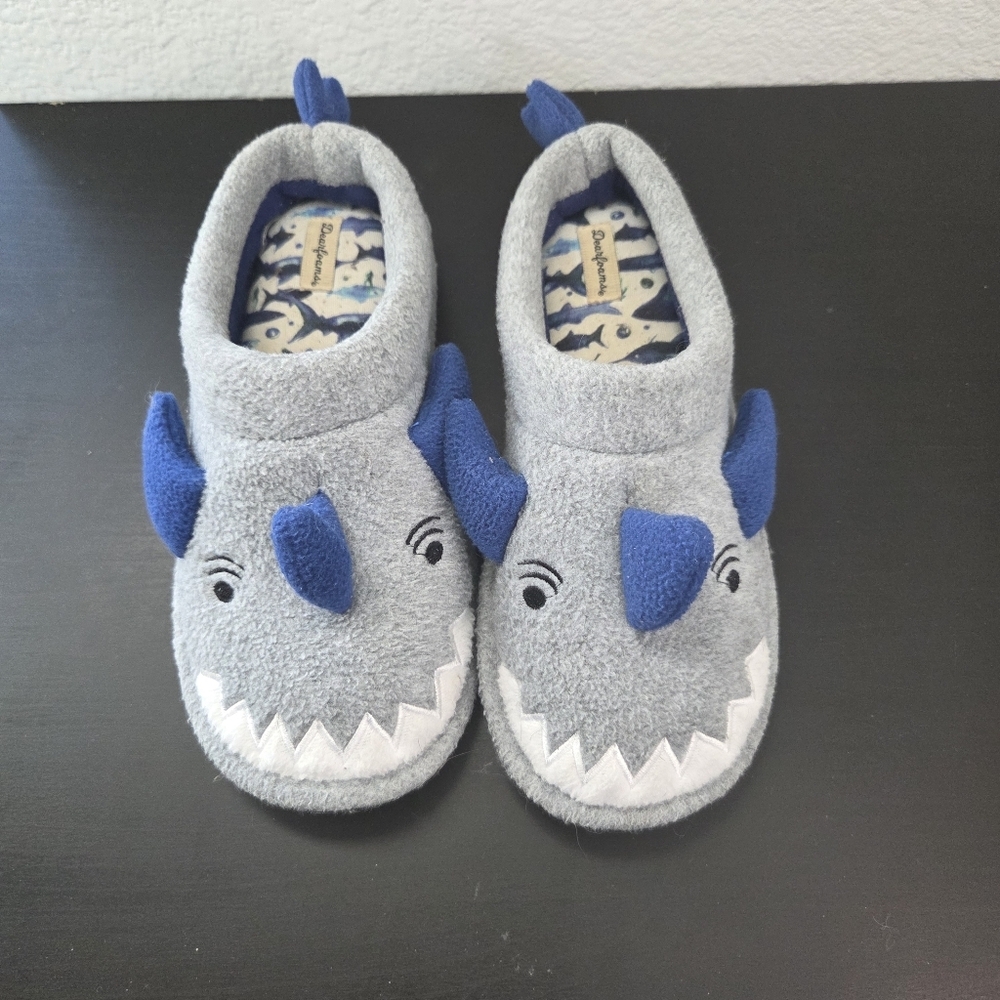 Kids SHARK houseshoes Slippers Winter Animal Clogs Sz 4-5